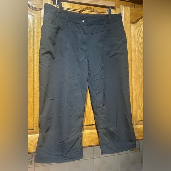 MEC Dark Gray Hiking Trail Capris Women’s Size 12 EUC - Picture 6 of 8